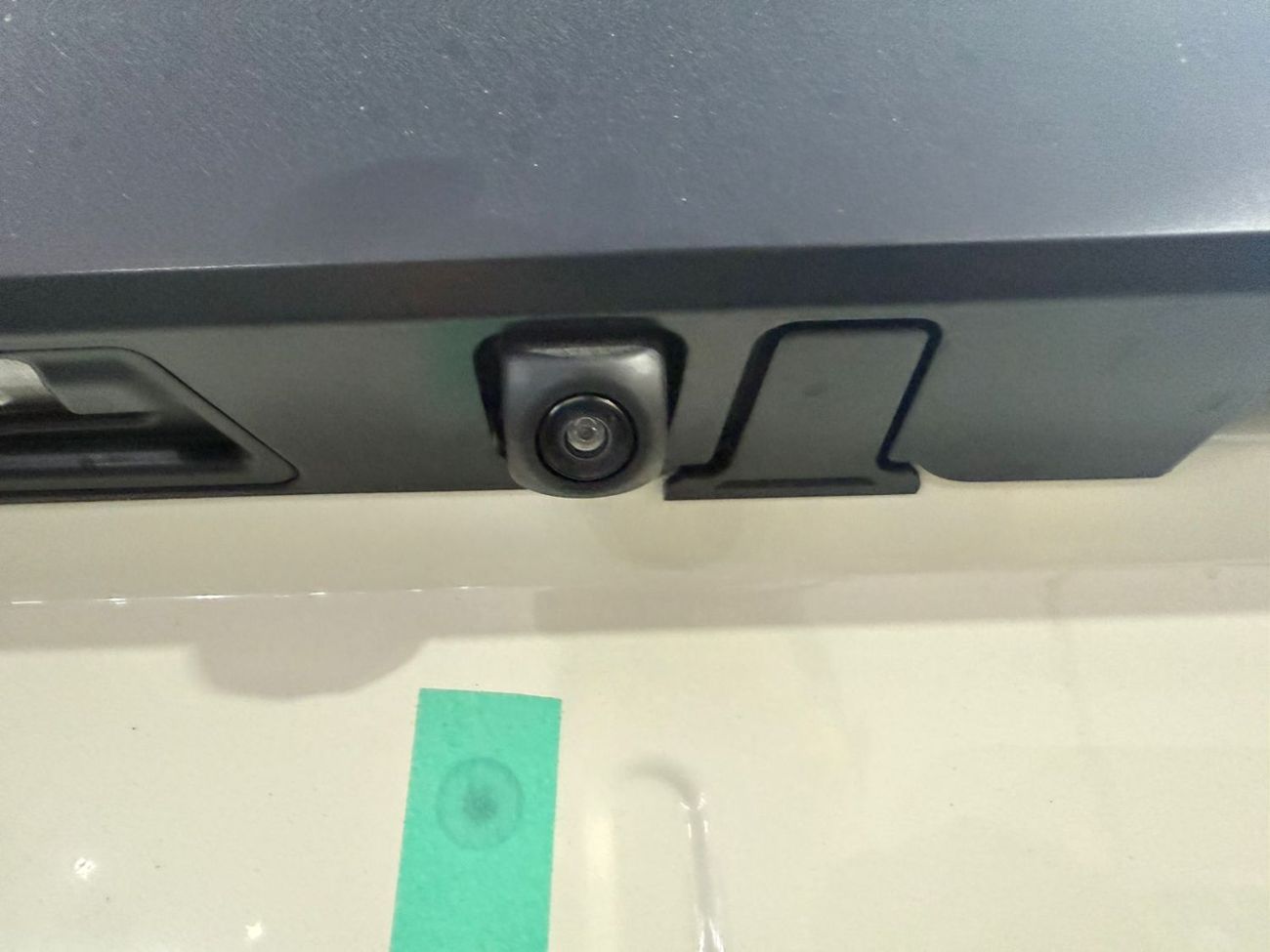 Toyota Hiace TOYOTA HIACE FUTTAIM 13 SEATS , 3.5L PETROL V6 , M/T HIGH ROOF 2026 MODEL