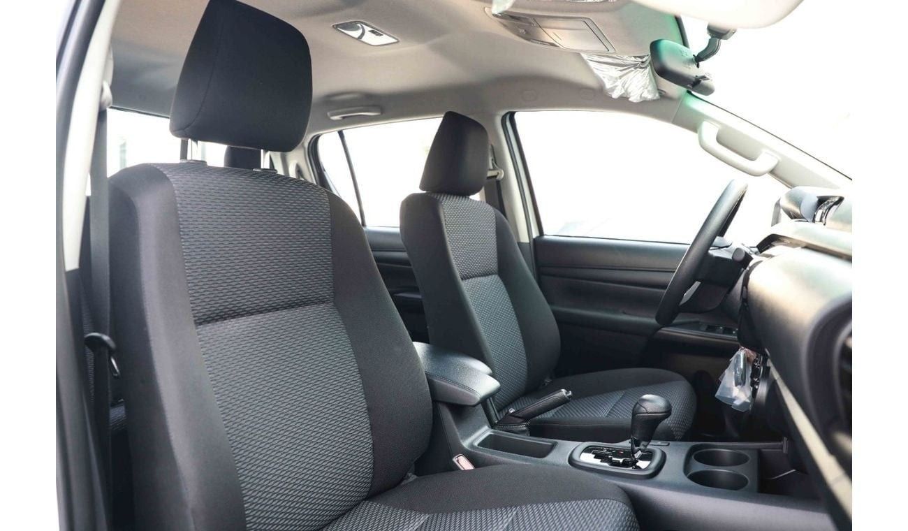 Toyota Hilux 2025 TOYOTA HILUX LOW 2.7 - PLATINUM WHITE PEARL inside BLACK | Export Only