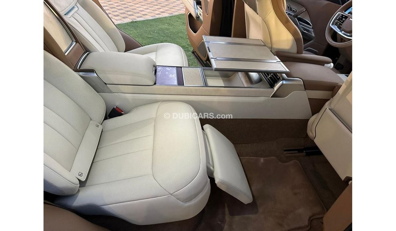 Land Rover Range Rover GCC SPEC UNDER WARRANTY AND SERVICE CONTRACT