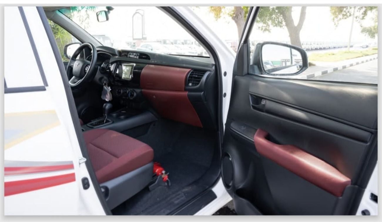 تويوتا هيلوكس HILUX 2.7 DC A/T 4X2, 2025 WHITE INSIDE MAROON