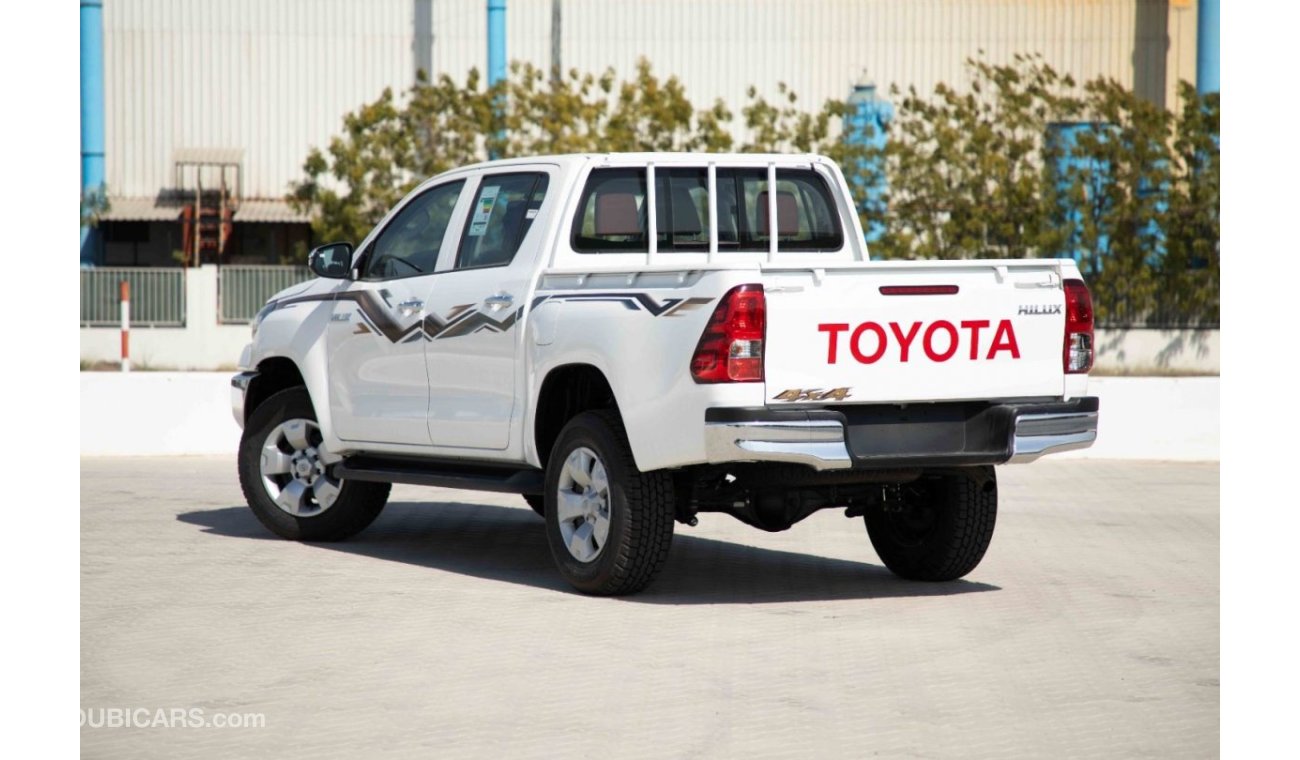 Toyota Hilux 2024 Toyota Hilux 4x4 DC 2.4 - Super White inside Red