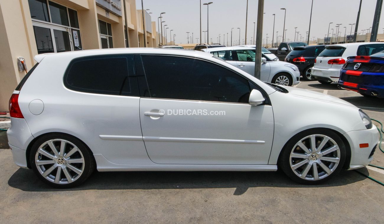 Volkswagen Golf R32