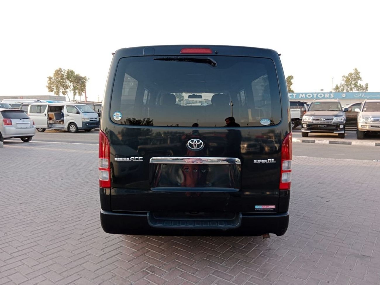 Toyota Hiace TOYOTA HIACE VAN RIGHT HAND DRIVE (PM1430)