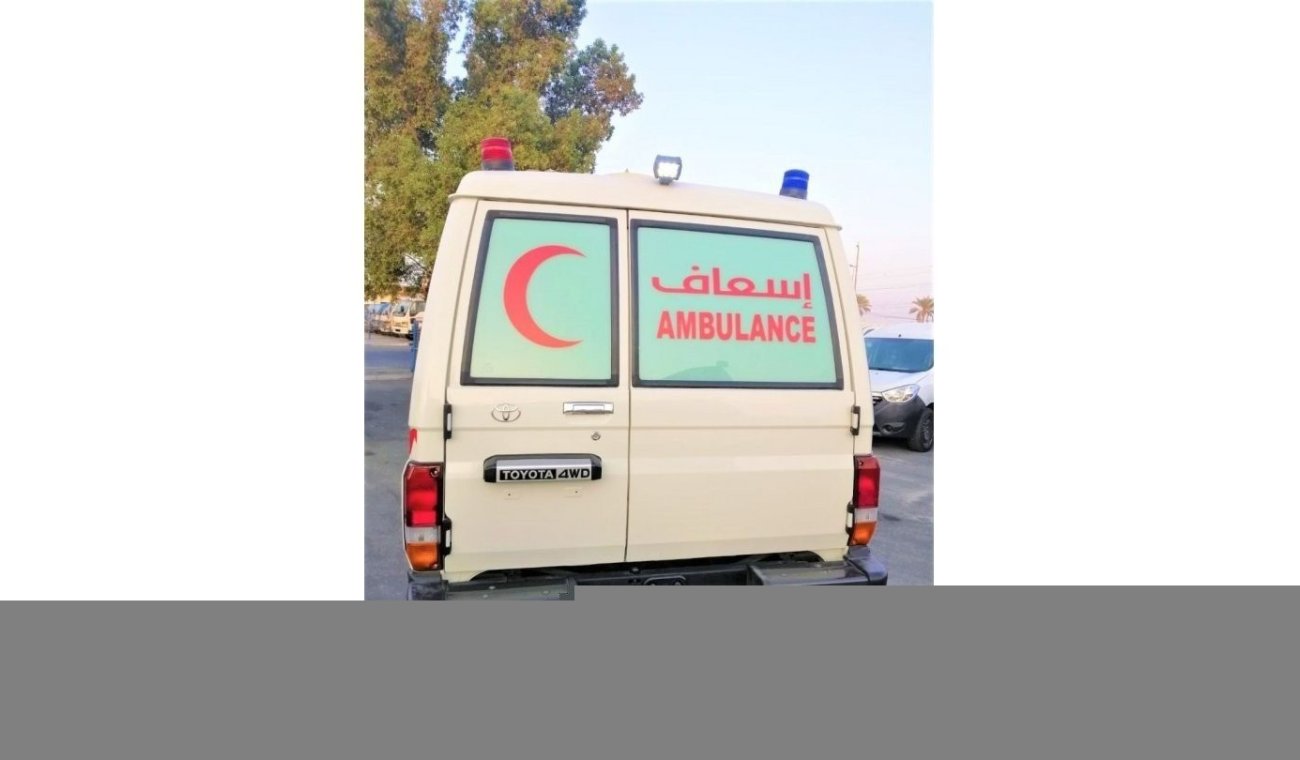 تويوتا لاند كروزر هارد توب ambulance