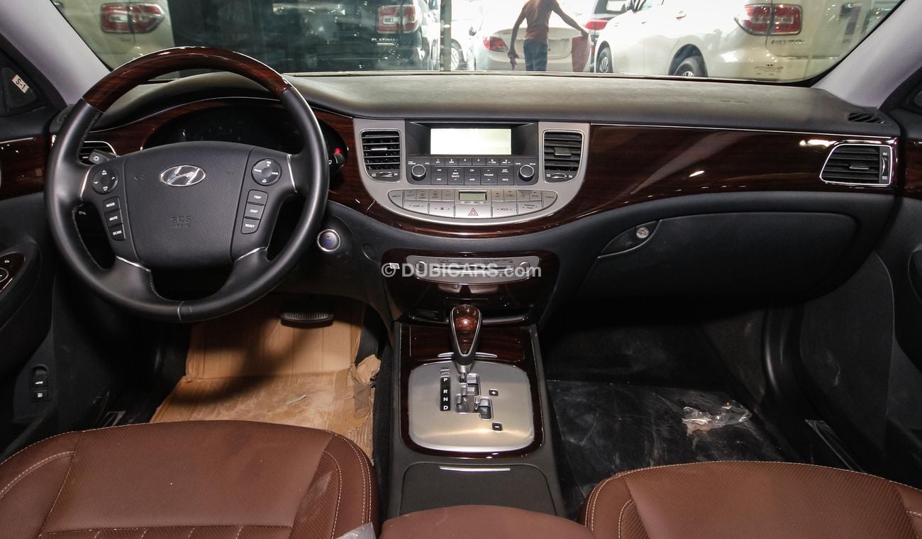 Hyundai Genesis 3.3