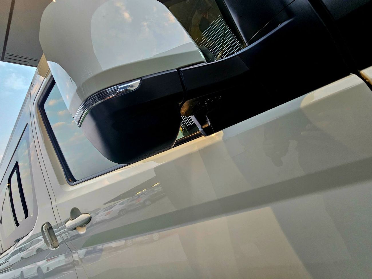 تويوتا هاياس GL PASSENGER/ PATROL MANUAL/ 3.5 V6/ LOW MILEAGE