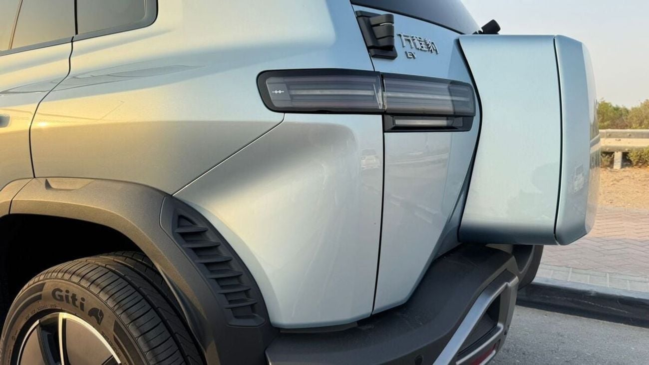 بي واي دي ليوبارد تيتانيوم 3 BYD Leopard 03 Ultra