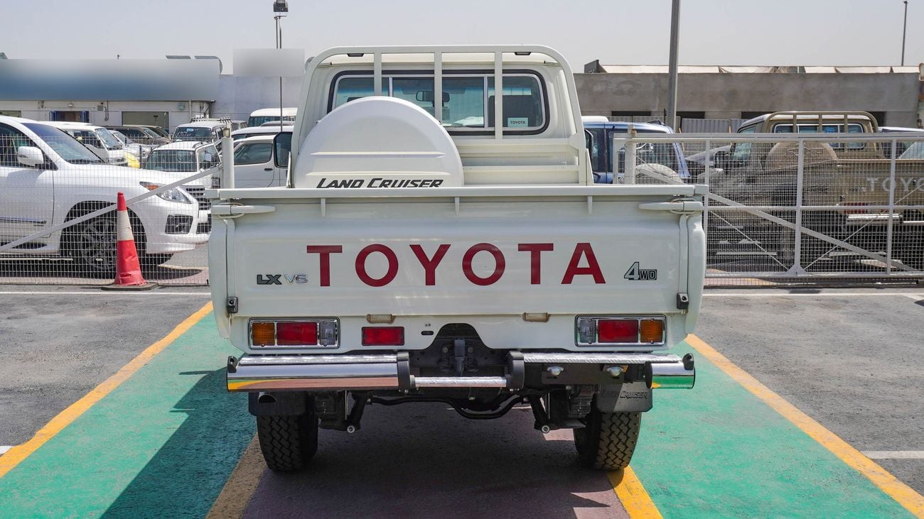 Toyota Land Cruiser Pick Up 4.0L V6 Single Cabin M/T