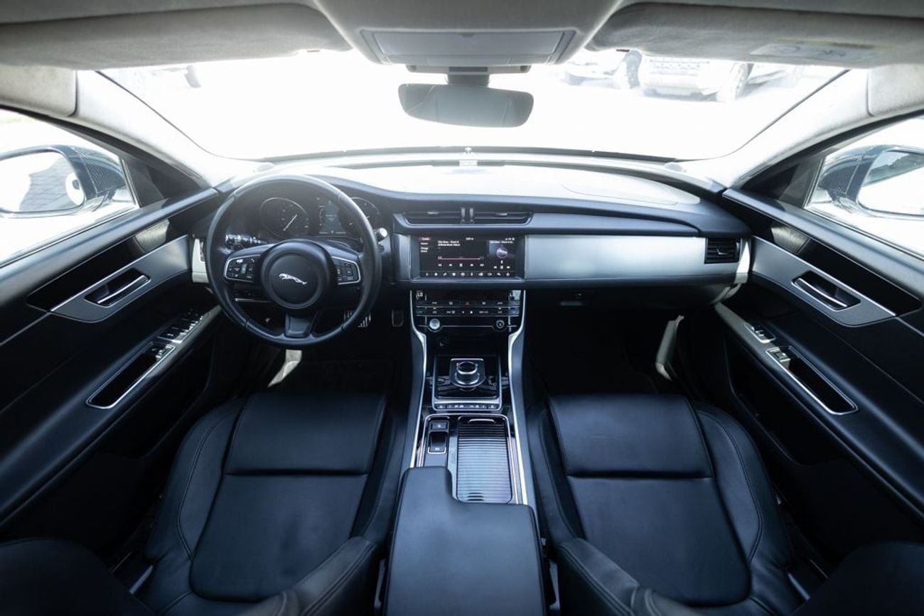 جاكوار XF Prestige 2.0L