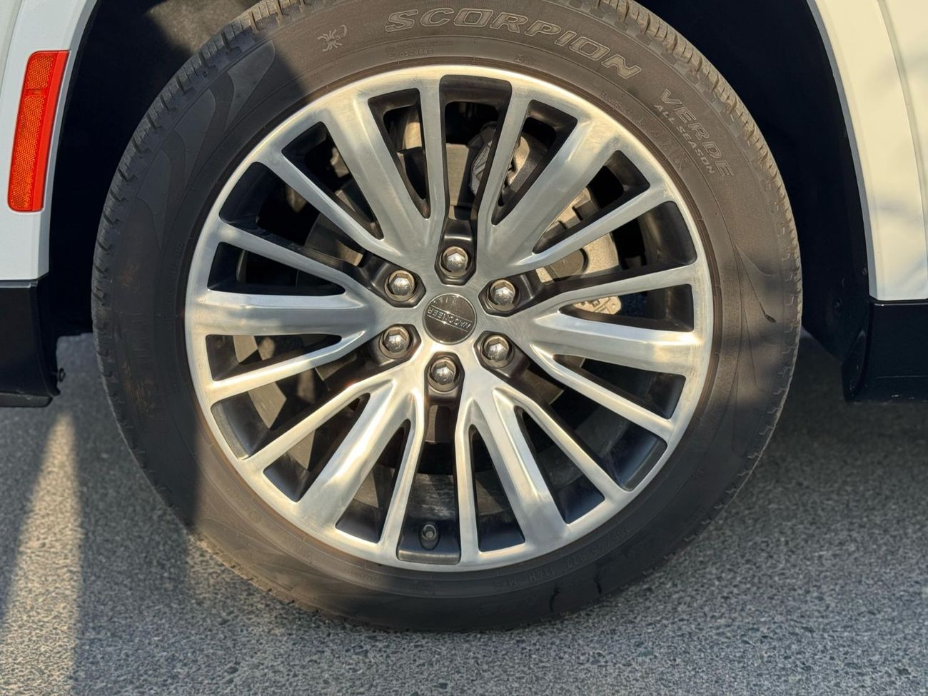 Jeep Grand Wagoneer Series III 3.0T GCC SPEC FULLY LOADED UNDER WARRANYTY