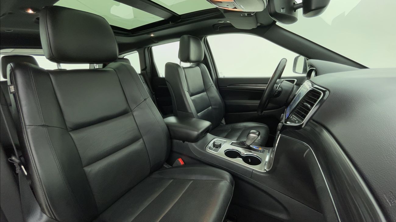 جيب جراند شيروكي LIMITED 3.6 | بدون دفعة مقدمة | اختبار القيادة في المنزل