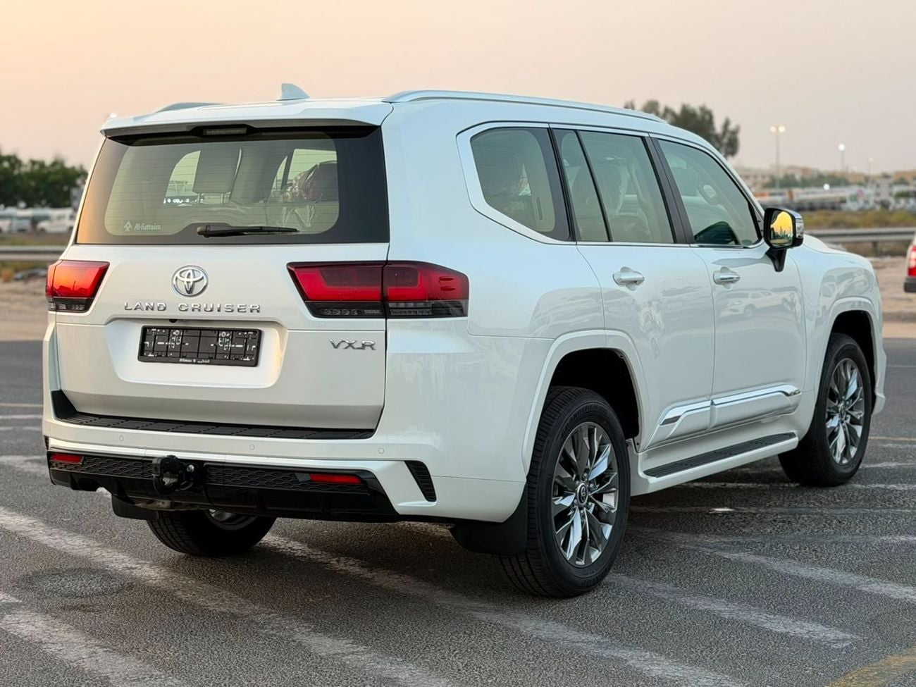 Toyota Land Cruiser VXR FUTTAIM SPECS
