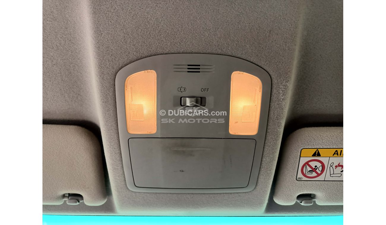 Toyota Hilux 2.7L, 17" Rims, Xenon Headlights, ECO/PWR Mode, Rear Camera, Front & Rear A/C, 4WD, DVD (LOT # 7911)