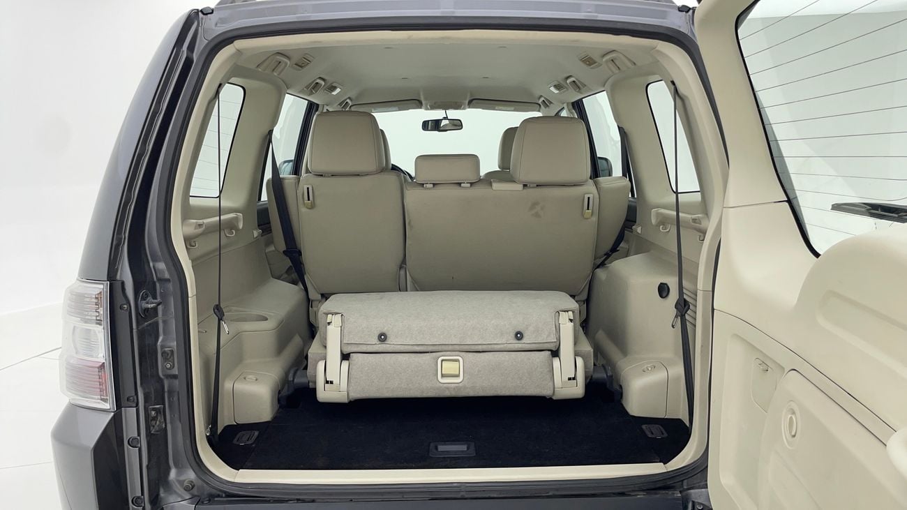 Mitsubishi Pajero GLS MIDLINE 3.8 | Zero Down Payment | Free Home Test Drive