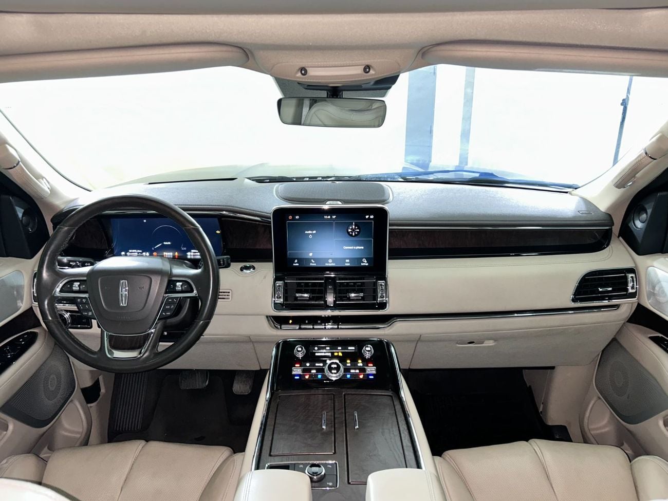 Lincoln Navigator Reserve 3.5L N1521 / AL TAYER MOTORS / AL QOUZ SHOWROOM