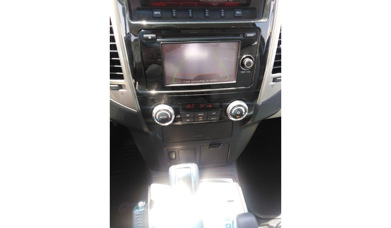 Mitsubishi Pajero Mitsubishi Pajero 2016 gcc full Automatic,,,, very good condition for sale