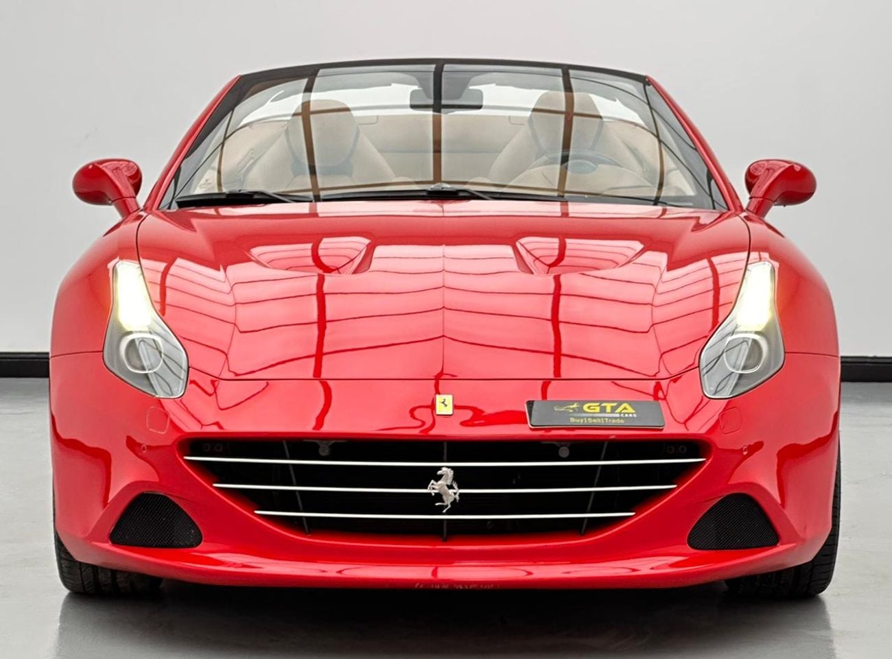 Ferrari California T Std 3.9L (552 HP) 2016 Ferrari California T, Full Ferrari Service History, Excellent Condition, GCC
