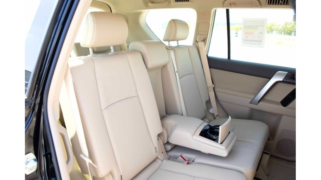 تويوتا برادو تويوتا برادو 4.0 TXL S.Dr 2023 - أسود اتيتيود من الداخل بيج | تصدير فقط