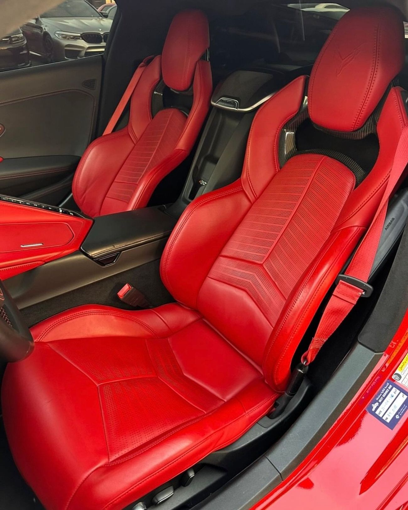 Chevrolet Corvette 3LT 6.2L (490 HP) Coupe CHEVROLET CORVETTE C8 3LT GCC 2022 Service history (under warranty) Competit