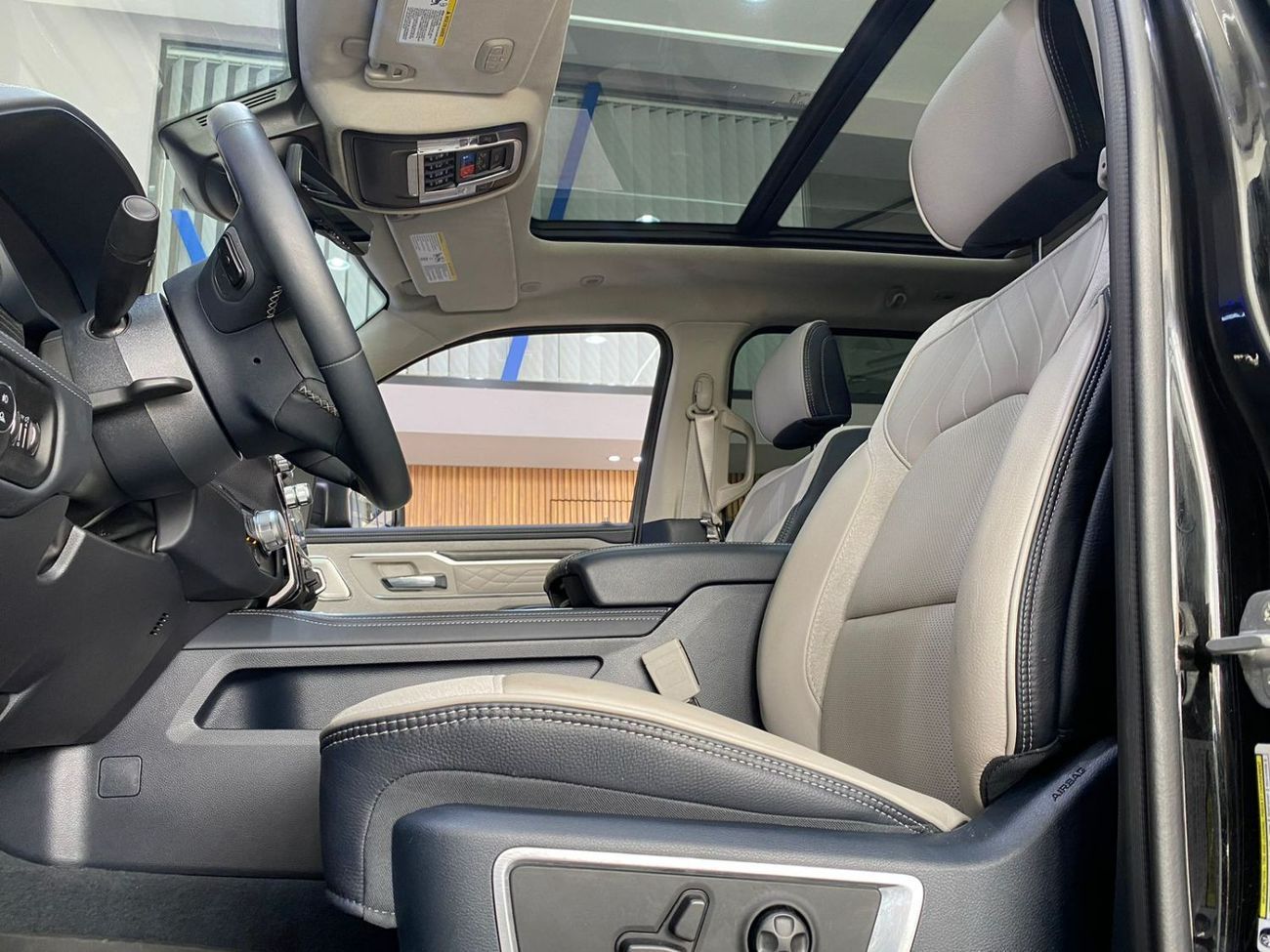 رام 1500 Dodge Ram Limited | Low mileage