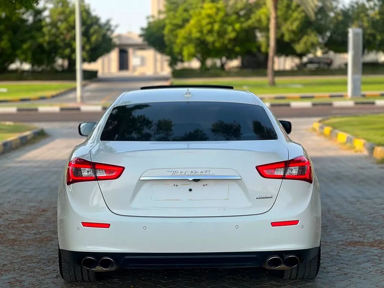 مازيراتي جيبلي S GCC Specs - Pristine Condition