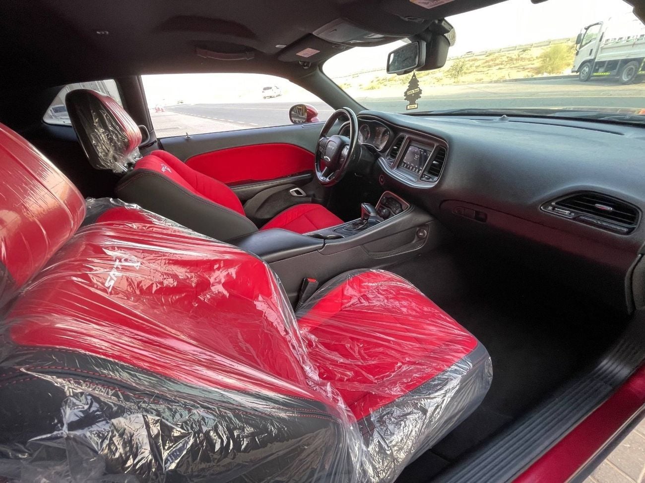 Dodge Challenger SXT 3.6L V6 3.6 / ECO CAR / BIG SCREEN / REMOTE START / KEYLESS ENTRY / IN PERFECT CONDITION