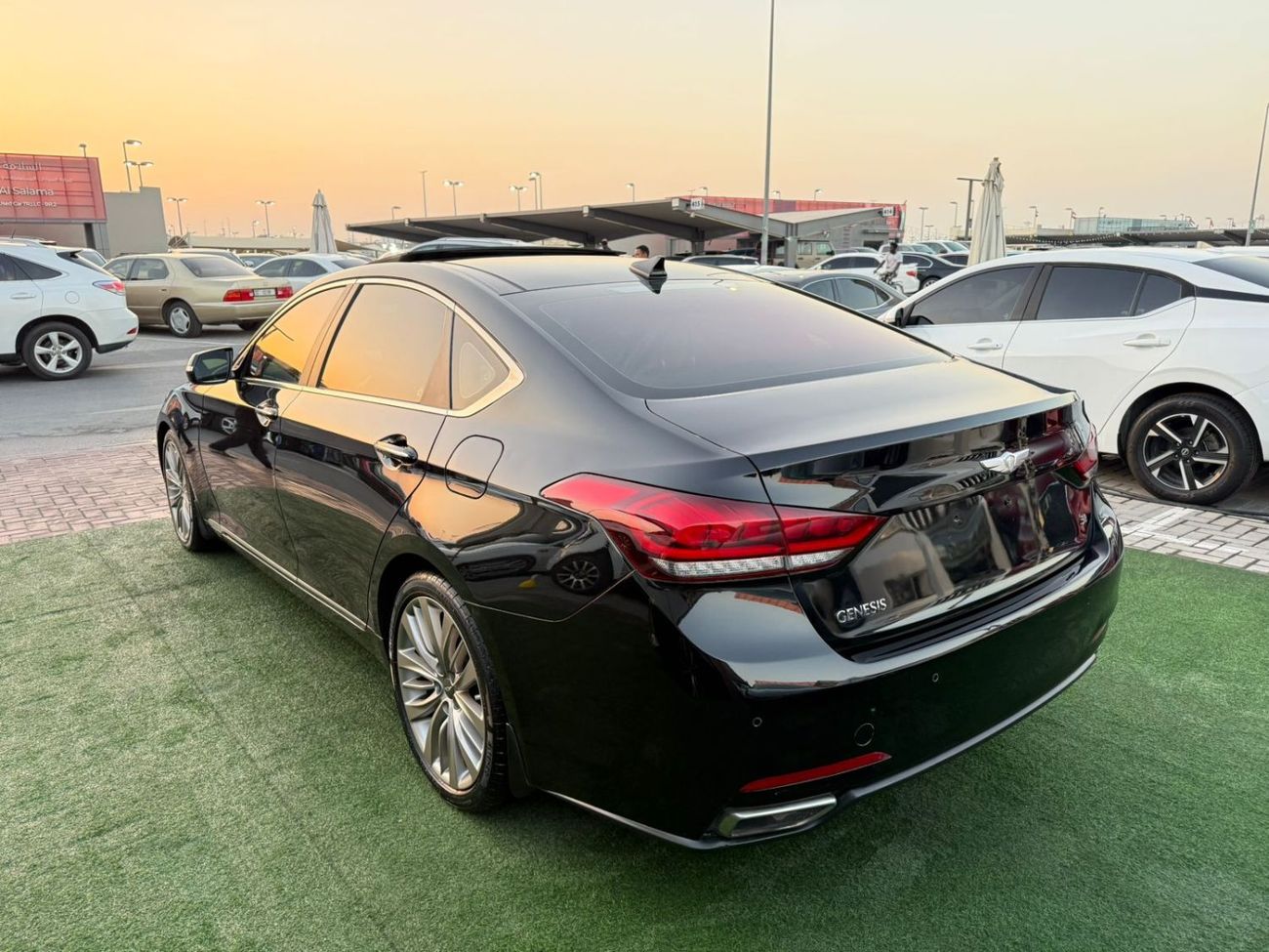 Hyundai Genesis PLATINUM first owner, two original keys