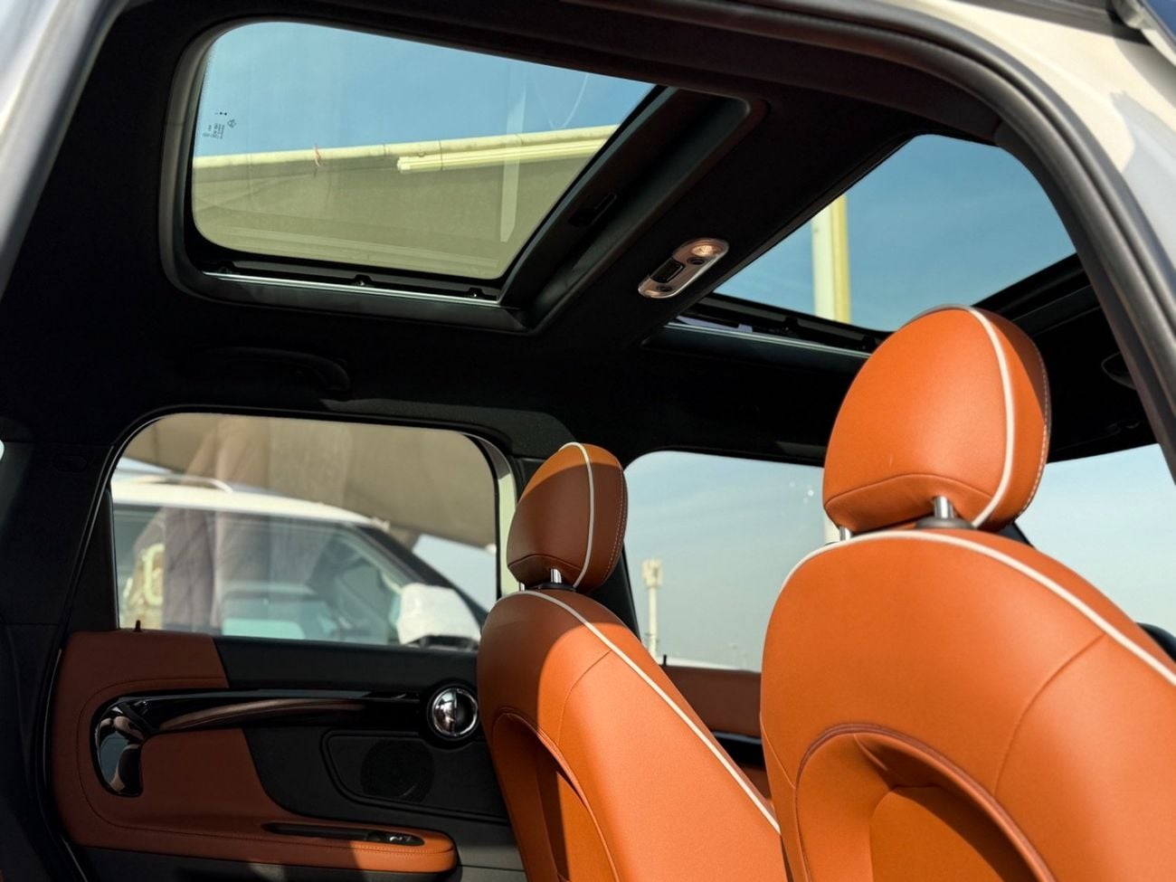 Mini Cooper Countryman Mini Cooper Country / 2022 / 32,000KM / GCC / Under Warranty