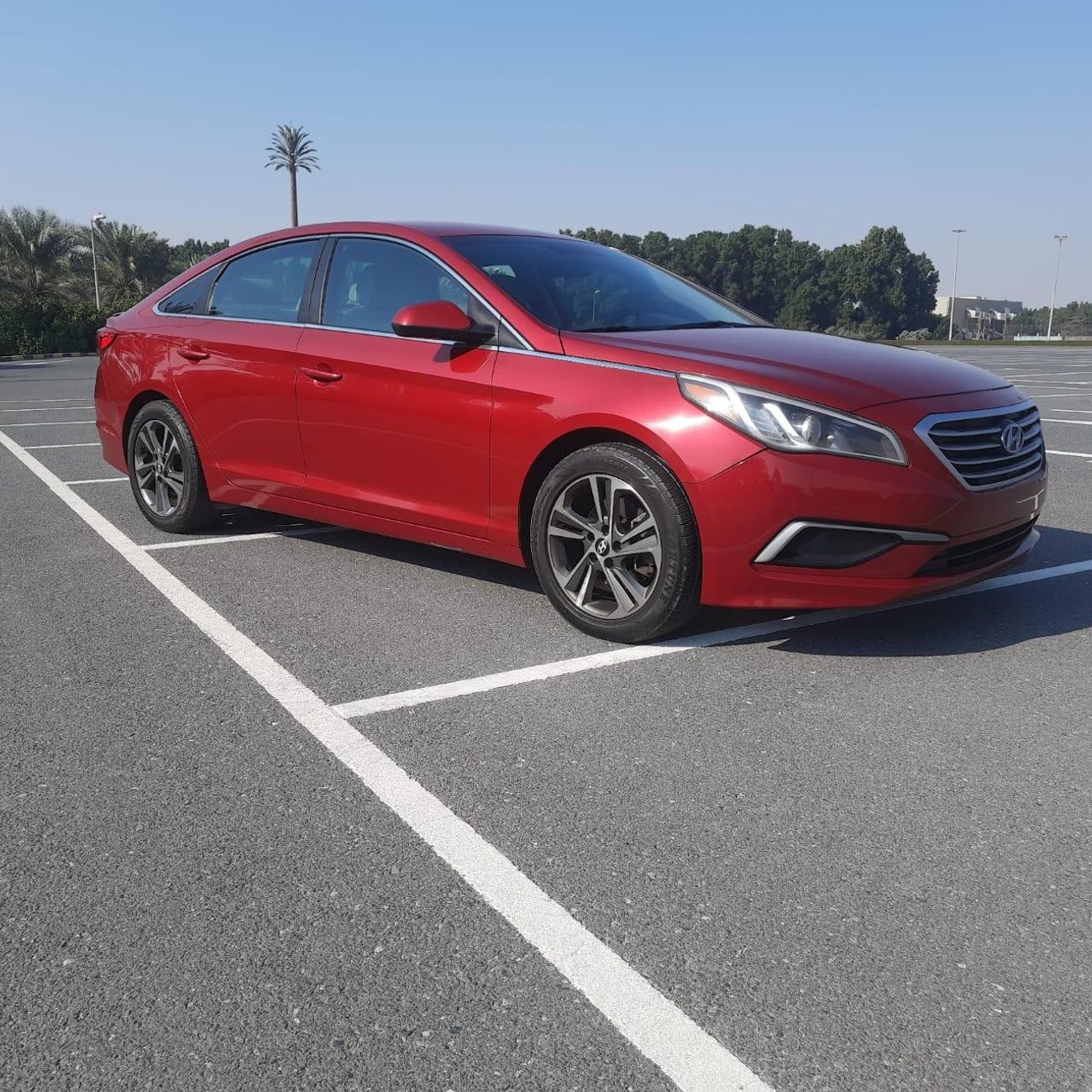Hyundai Sonata GL Hyundai Sonata Se 2017 Red 2.4L 4 vin: 5NPE24AF4HH495067   ( UAS_ SPEC) VERY GOOD CONDITION