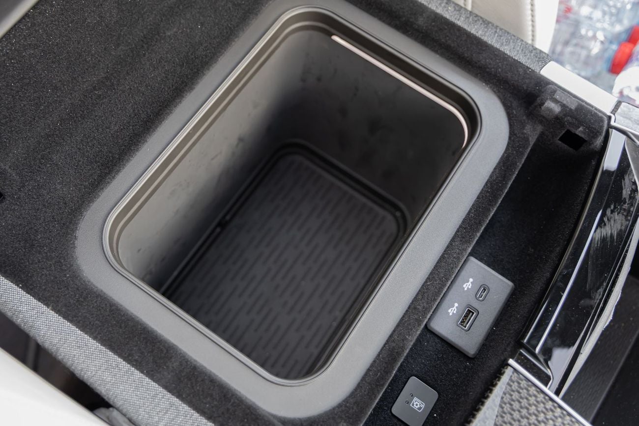 Cadillac Escalade Escalade-V 6.2L Cadillac Escalade V-Series - 2025 - GCC Specs