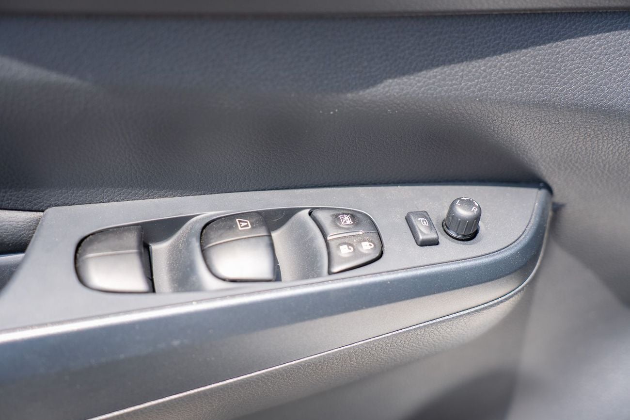 Nissan Navara PRO-4X Off-Road | 2.5L Diesel 4WD A/T (Only For Export)