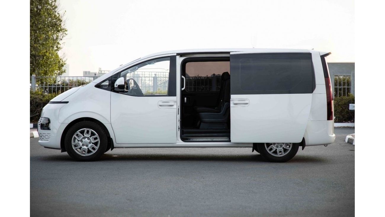 Hyundai Staria 2023 Hyundai Staria 3.5 11STR - White inside Black | Export Only
