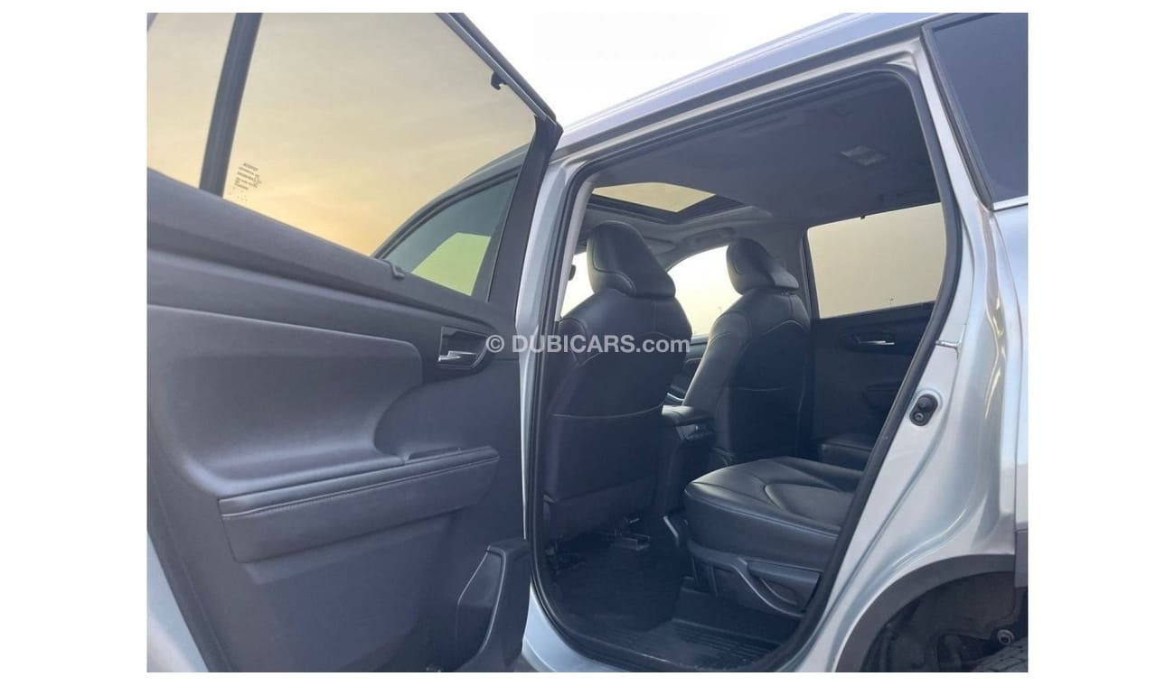 Toyota Highlander *Offer*2020 Toyota Highlander XLE 3.5L V6 Full Option - /