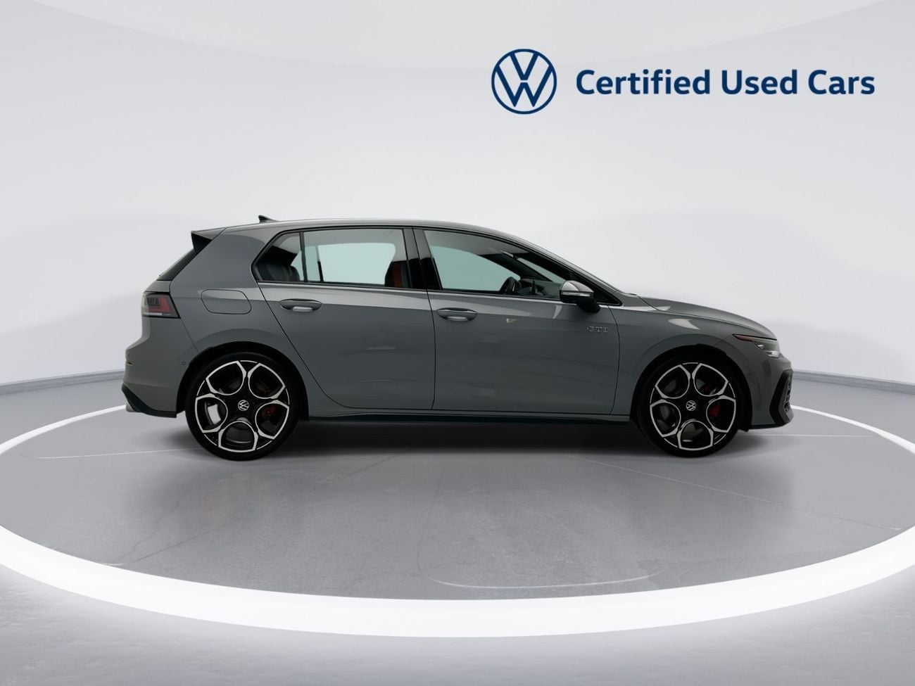 Volkswagen Golf SEL 2.0T GTI Leather Seats (Ref#35061) / 21,100 AED SAVINGS from New Car