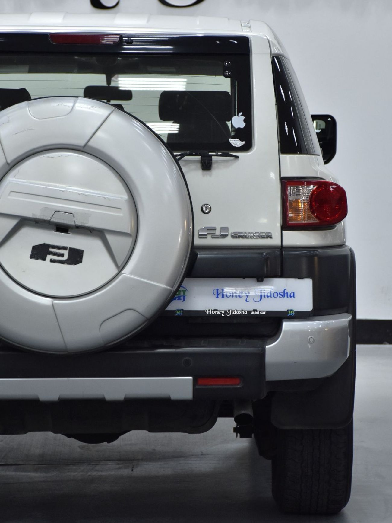 تويوتا إف جي كروزر EXCELLENT DEAL for our Toyota FJ Cruiser GXR ( 2016 Model ) in White Color GCC Specs