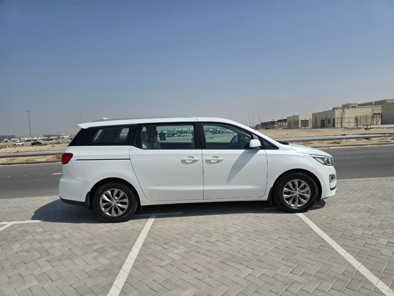 Kia Carnival GDI L 3.5L