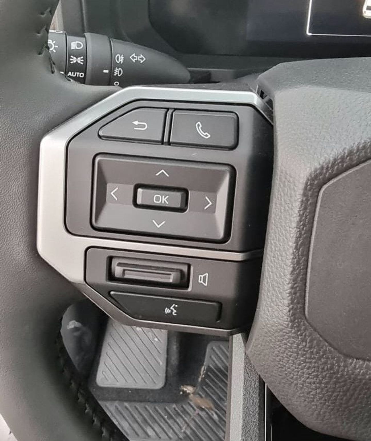 تويوتا برادو TOYOTA PRADO 2.8L DIESEL 4X4 WITH RADAR MY 2025