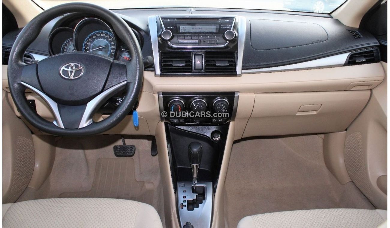 تويوتا يارس تويوتا يارس 2017 خليجي بحالة ممتازة بدون حوادث نظيفه جدا من الداخل والخارج