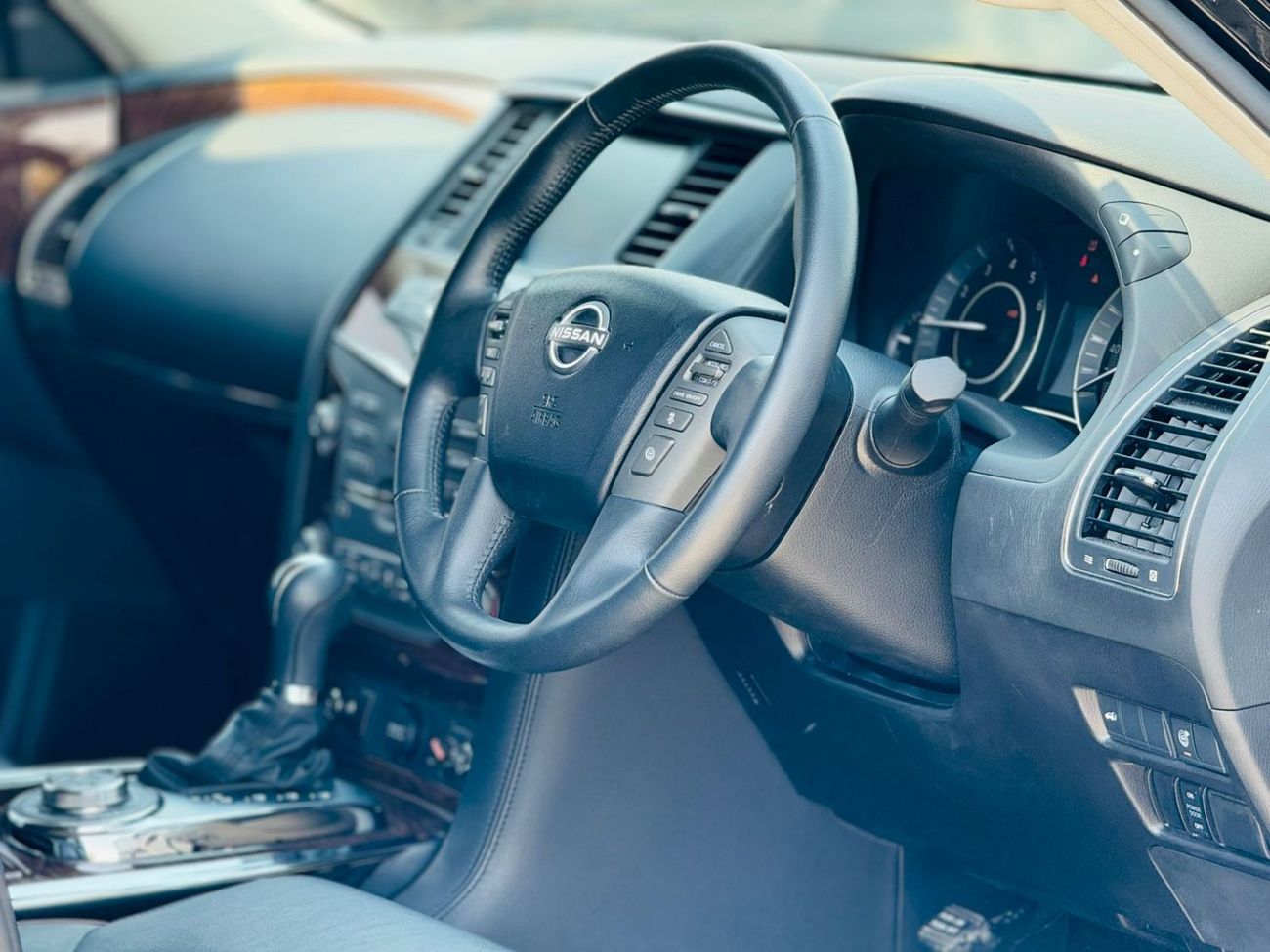 نيسان باترول Nissan patrol 2023 RHD black 7seaters petrol engine black colour outside and grey colour imterior