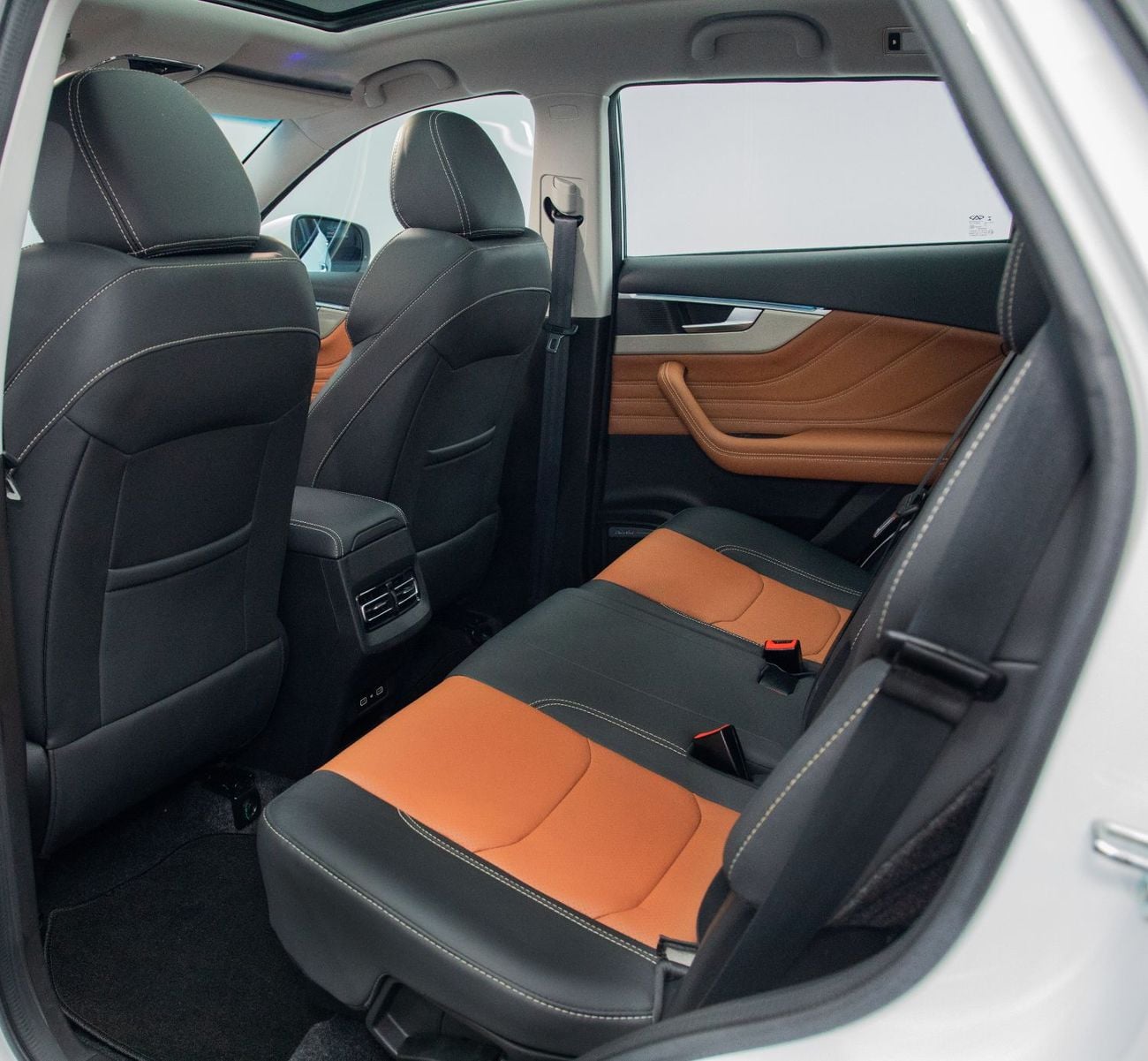 Jetour X70 LUX
