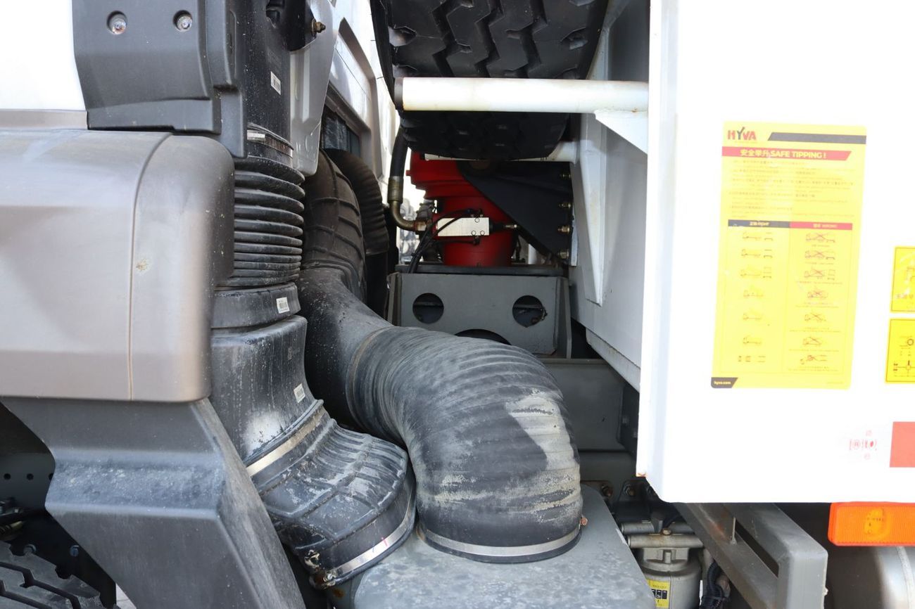 Sinotruk HOWO HOWO SINOTRUCK 6x4 13.8L