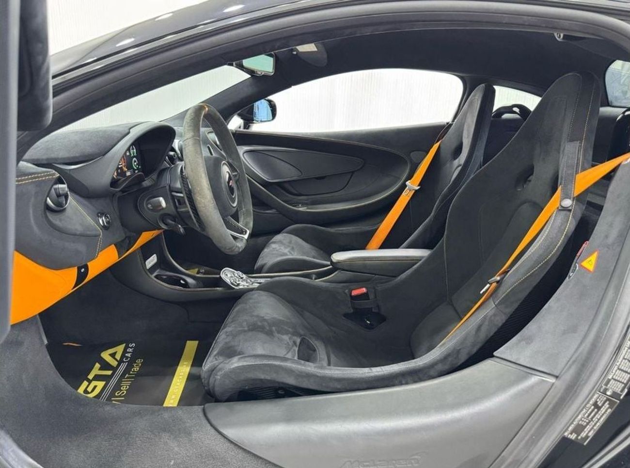 McLaren 570S 2018 McLaren 570S MSO 1 of 10, Num 8, Agency Warranty 09/25, Full Service History, GCC