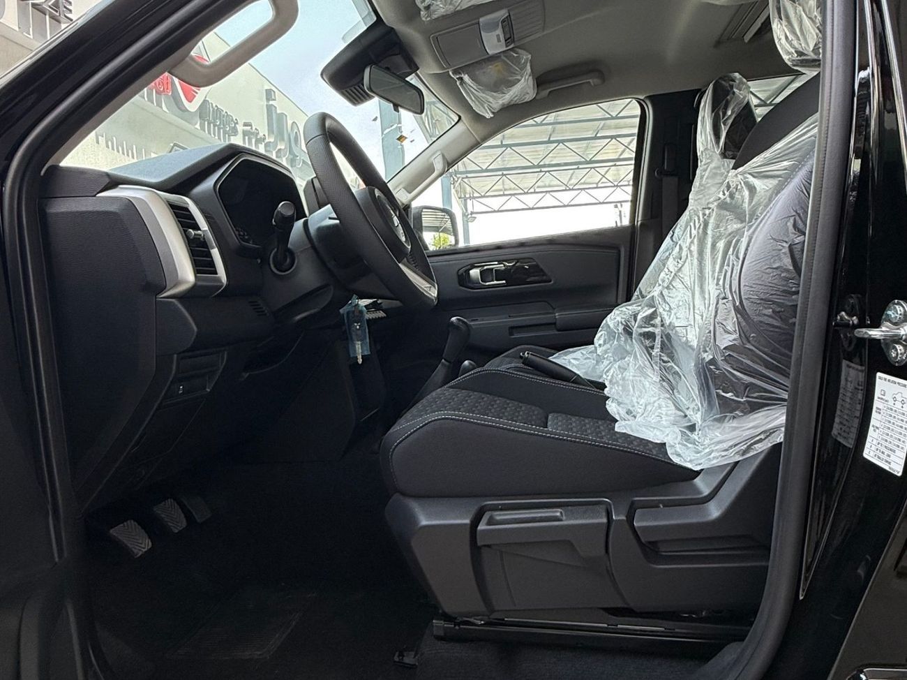 ميتسوبيشي L200 2025 MITSUBISHI L200 PETROL  FULL OPTION **EXPORT ONLY**التصدير فقط خارج الخليج***