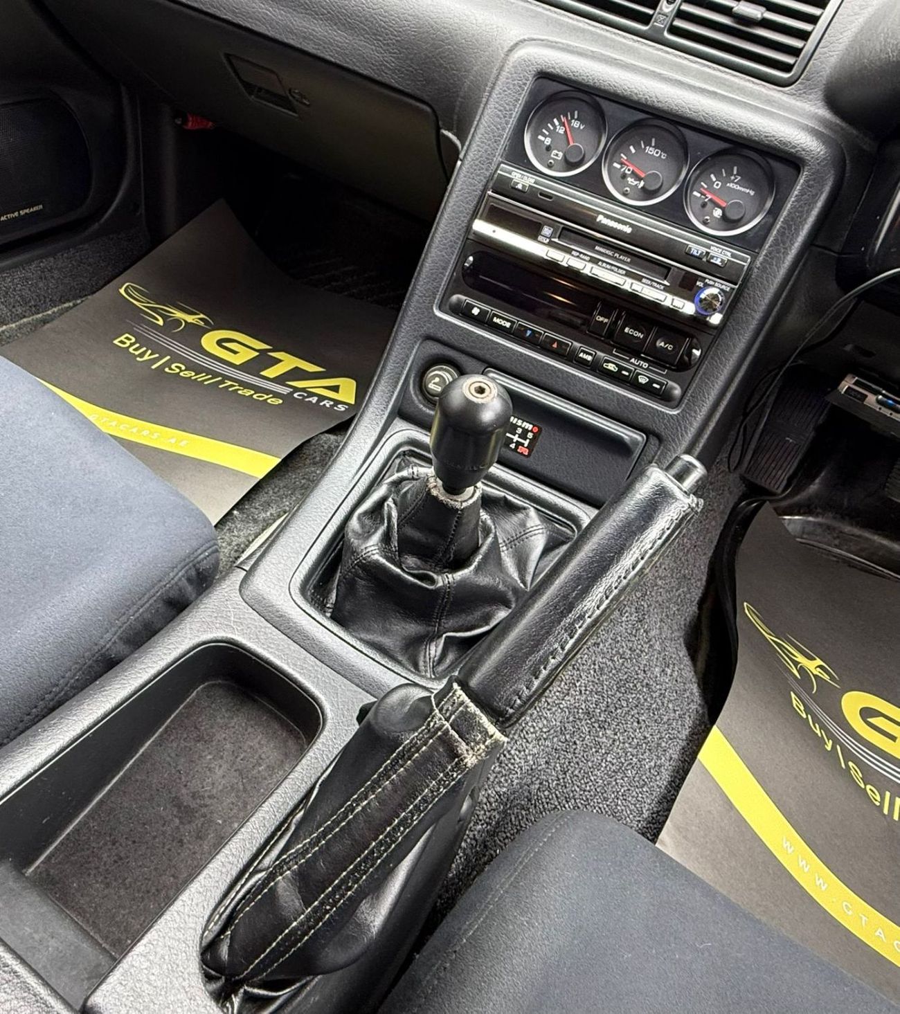 Nissan Skyline 1993 Nissan Skyline GT-R ,Full Service history ,Excellent Condition ,GCC