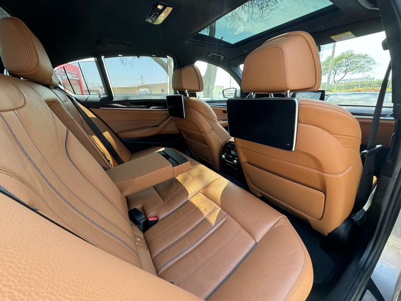 BMW 530i M Sport BMW 530I SPORT LINE 2017 M KIT GCC FULL SERVICE HISTORY-2 KEY