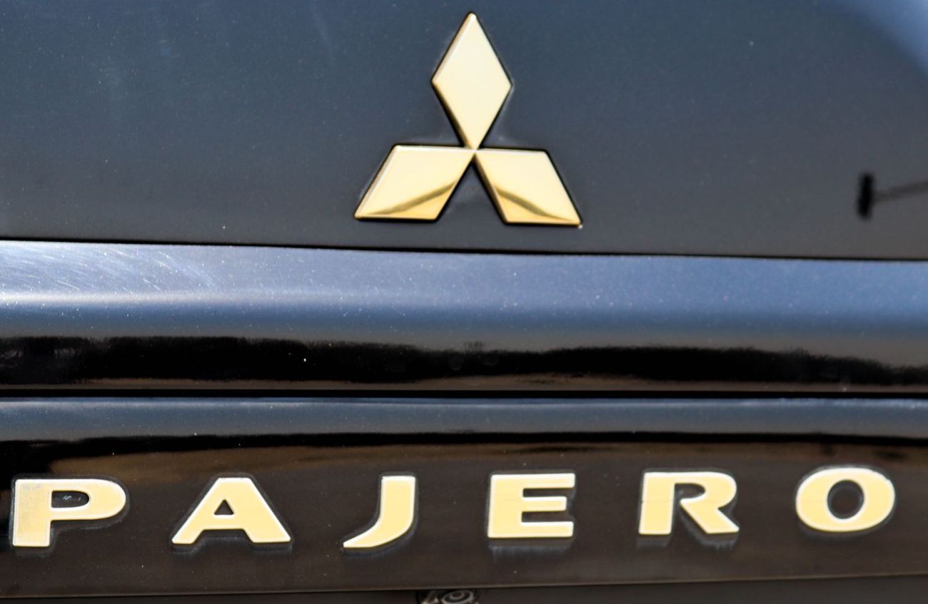 ميتسوبيشي باجيرو GLS Mid 3.8L (274 HP)