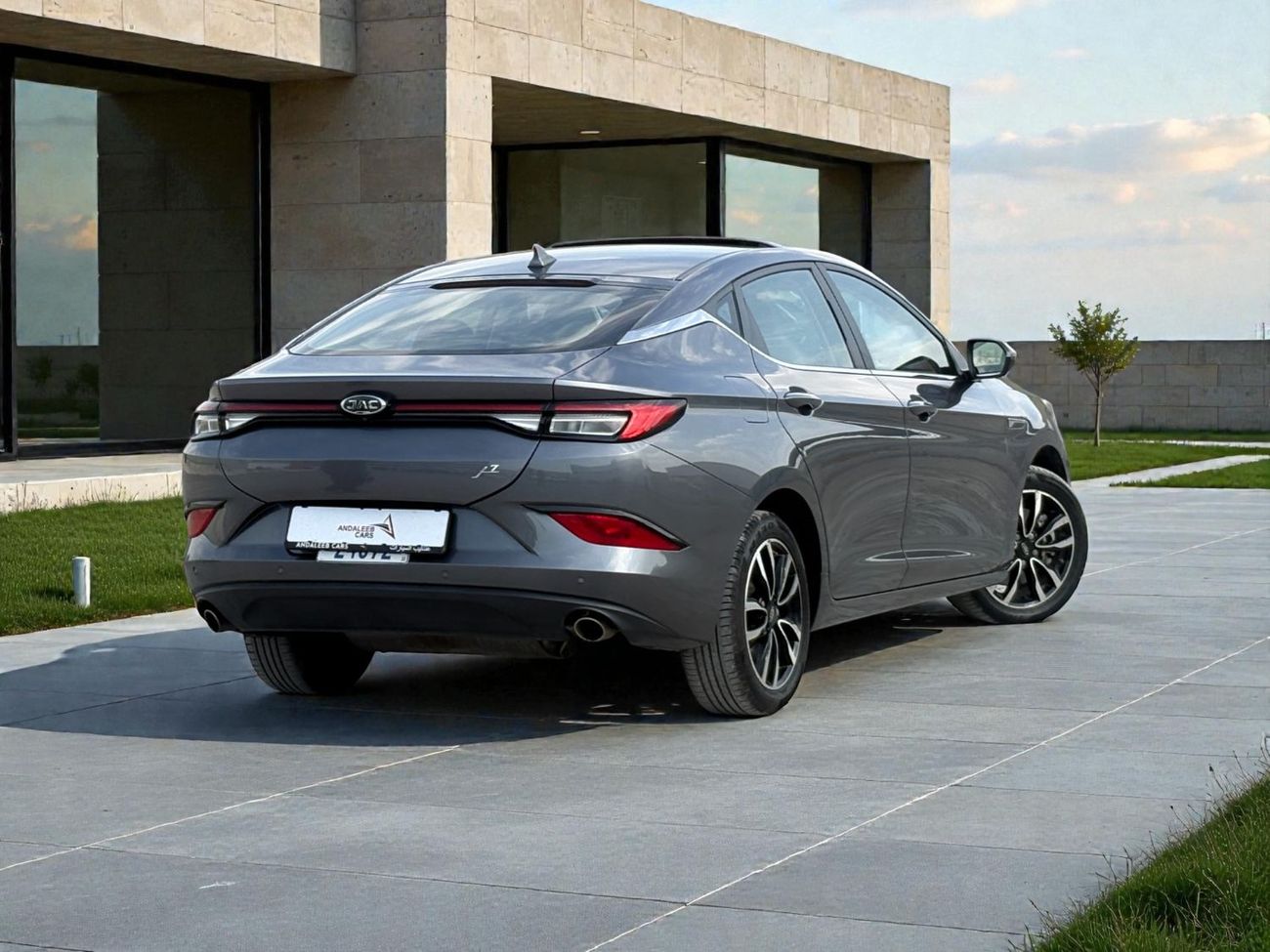 جاك J7 J7 1.5L A/T | 2022 | GCC SPECS | AED 560 per month