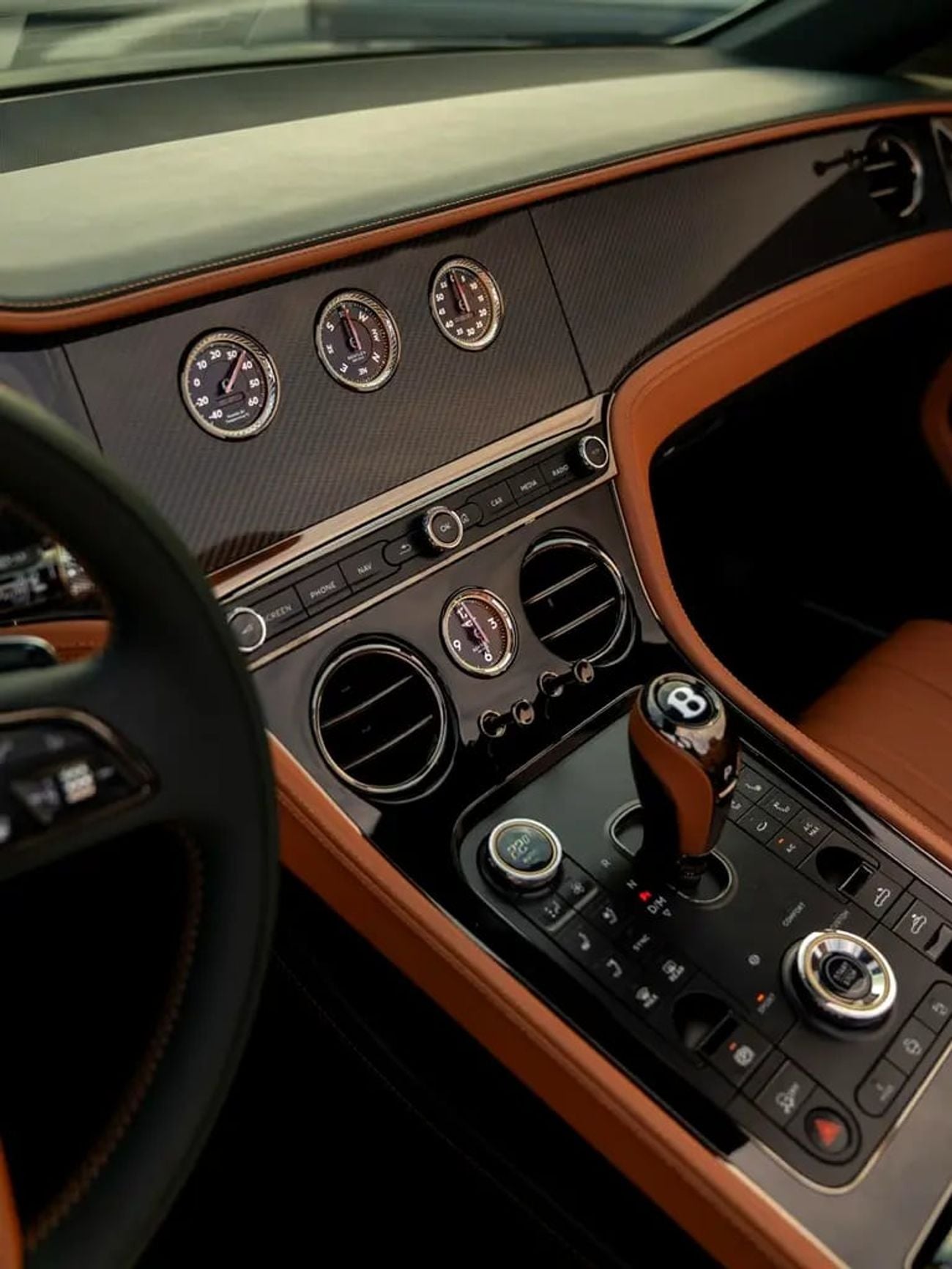 Bentley Continental GTC - GCC Specs