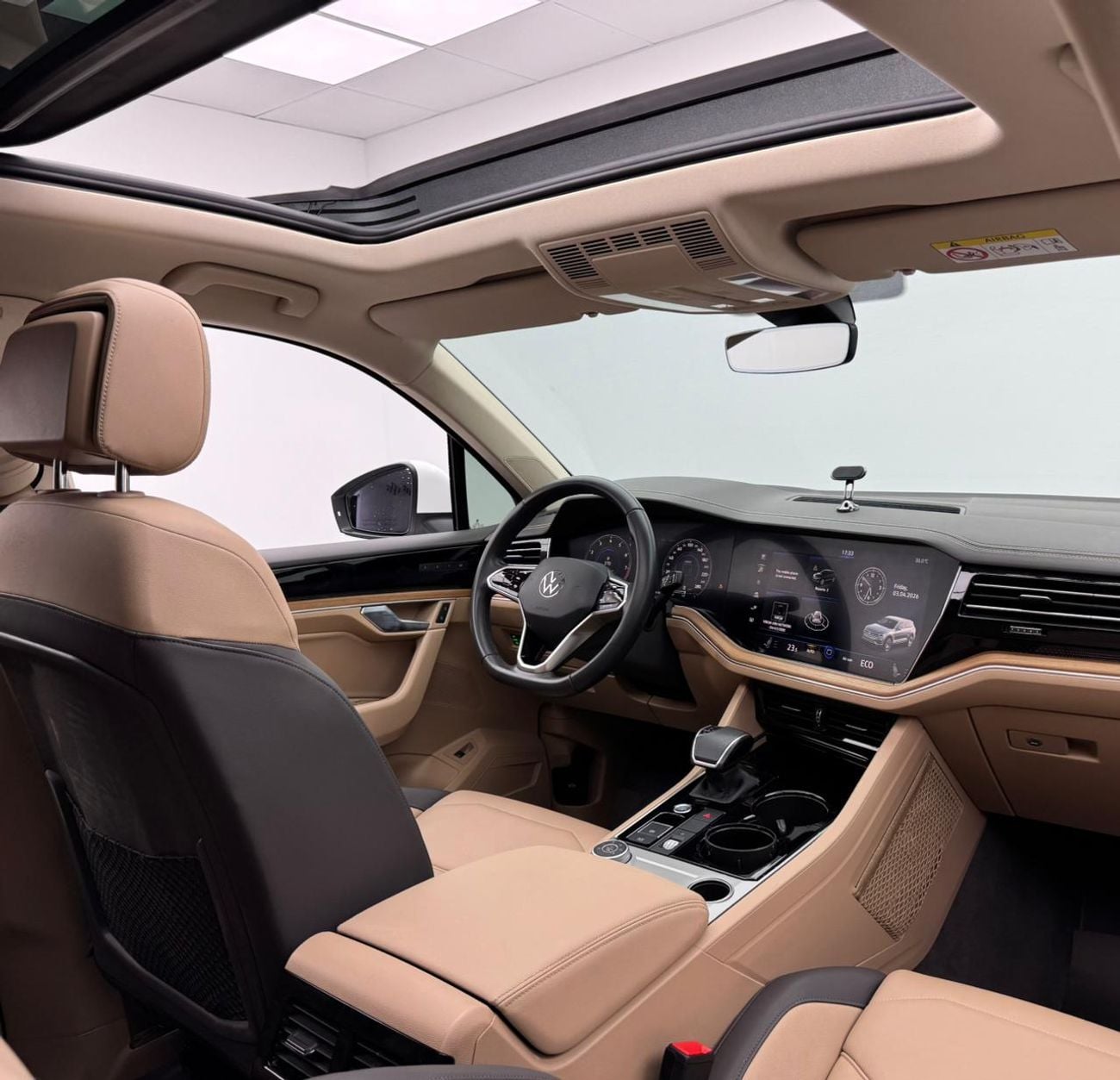 فولكس واجن طوارق 2023 Volkswagen Touareg highline Plus, 2026 VW Warranty + Service Pack, Full VW Service History, GCC