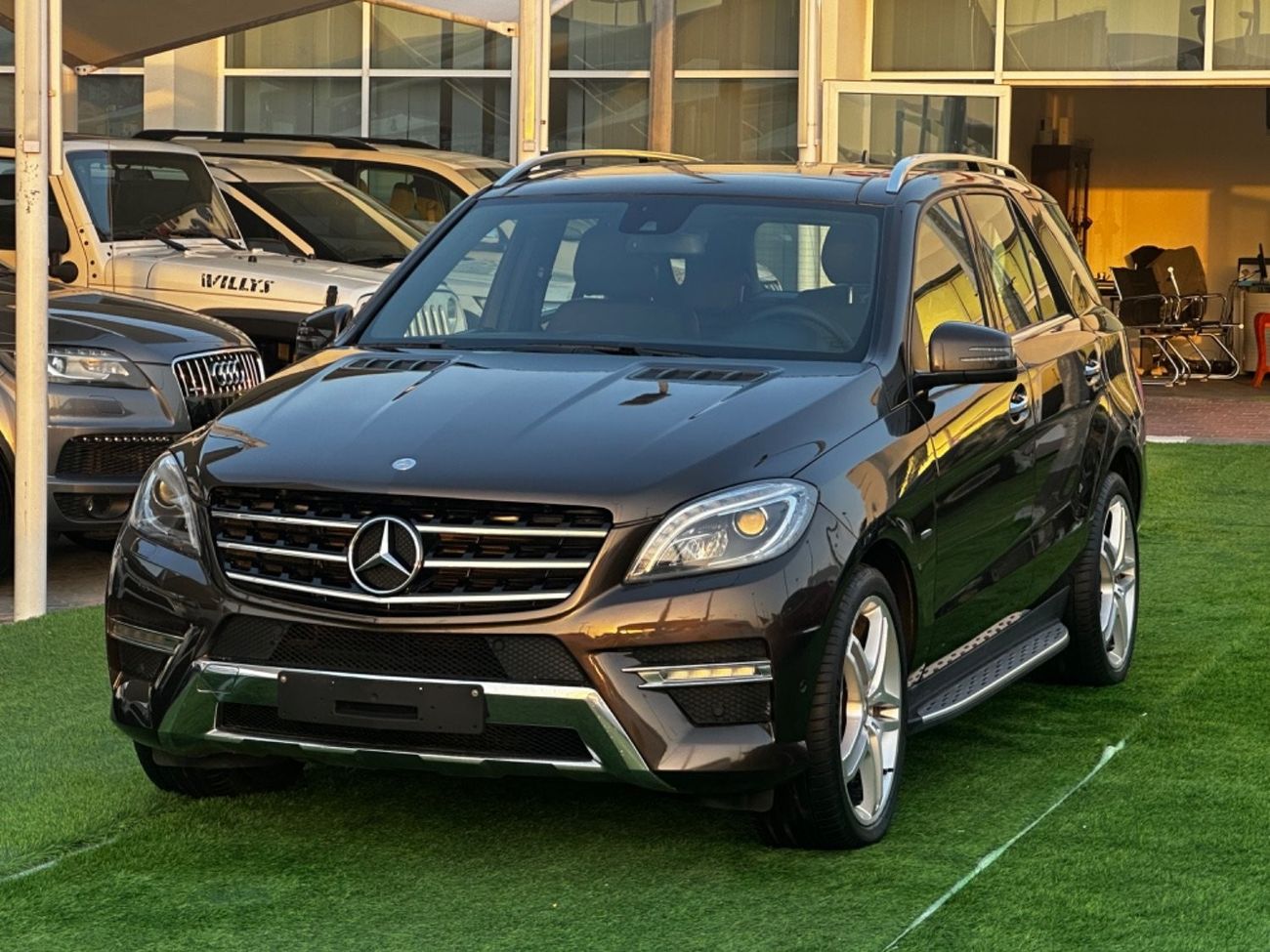 Mercedes-Benz ML 350 AMG MERCEDES BENZ ML350 MODEL 2013 GCC CAR PERFECT CONDITION INSIDE AND OUTSIDE FULL OPTION PANORAMI